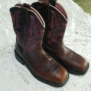 Brand new Ariats
